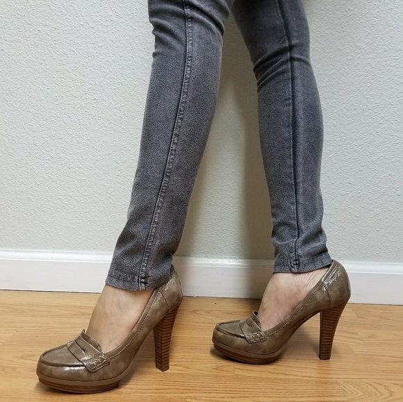 🛑🛑SOLD🛑Alfani Taupe Pump - Picture 5 of 6